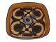 Royal 
Copenhagen 
Fajance Baca, 
stort gult fad. 

Designet og 
signeret af 
Johanne ...