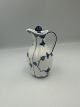 Royal 
Copenhagen 
Musselmalet 
Halvblonde 
Eddike Kande
Modelnummer 
1180
1 Sortering 
Højde 13,5 cm