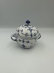 Royal 
Copenhagen 
Musselmalet 
riflet 
sukkerskål
Modelnummer 
244
1 Sortering 
Højde 11,5 cm