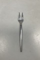 Anton Michelsen 
Sterling Sølv 
Tulip 
Pålægsgaffel
Måler 15,5cm / 
6.10 inch
