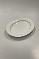 Royal 
Copenhagen Hvid 
Flora Danica 
Perle Ovalt 
Serveringsfad 
No 3516. 
Måler 25 cm x 
20 cm. 2. ...