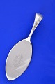 Danish silver 
with toweres 
marks /830 
silver. 
Wedellesborg 
flatware,  
Wedellsborg 
pastry server, 
...
