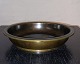 Broncr fad med 
dekoration af 
fisk fra Just 
Andersen 
broncestøberi. 
Fremstillet 
efter 1930.  
...
