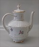 Roselil 091 a 
Large coffee 
pot 26 cm 1 l 
(301). Nice and 
mint condition 
Bing & Grondahl