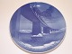 Bing & Grøndahl 
Juleplatter 
(BG) fra 1935 
"Lillebæltsbroen".
 Design Ove 
Larsen. I fin 
og hel stand