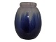 Michael Andersen keramik fra Bornholm tidlig vase med blå flydeglasur.Dekorationsnummer ...