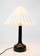 Bordlampen af 
mundblæst glas, 
model 302, er 
et smukt design 
af 
Billmann-
Petersen og 
blev ...