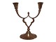 Just Andersen 
bronze to-armet 
lysestage.
Mærket "JUST 
A" samt "19".
Højde 22,5 
cm., bredde ...