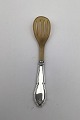Juliane Marie 
Silver Caviar 
Spoon (Horn) 
Measures 12 cm 
(4.72 inch)