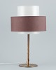 Luxsus, 
Sverige. Stor 
bordlampe i 
messing med 
skærm i plast 
og brunt stof.  

I flot stand 
med ...