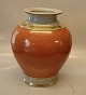 212-3342 Kgl. 
Orange på gråt 
med guld 29 x 
ca 23 x 18 cm  
Kgl. Craquelé 
fra  Royal 
Copenhagen I 
...