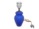 Royal 
Copenhagen  / 
Holmegaard 
Skagerrak 
bordlampe i 
blåt glas - 
Lille 
størrelse.
Designet af 
...