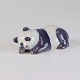 Figur i 
porcelæn af 
sovende panda 
no 665
Design Allan 
Therkelsen
Producent 
Royal ...