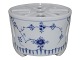 Bing & Grøndahl 
Blåmalet 
(Musselmalet), 
fyrfadsvarmer 
med 
porcelænsrist.
Dekorationsnummer 
...