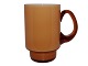 Holmegaard 
Palet, stort 
karamelfarvet 
kaffekrus.
Designet af 
Michael Bang i 
1973.
Diameter ...