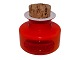 Holmegaard 
Palet rød 
krydderikrukke 
med teksten 
"Paprika".
Designet af 
Michael Bang i 
...