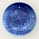 Bing & 
Grøndahl, 
Juleplatte, 
1999, Dans 
omkring 
juletræet, 18cm 
i diameter, 
design Jørgen 
...