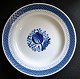 Royal 
Copenhagen, 
Aluminia, lille 
dyb tallerken, 
947, 20. årh. 
København, 
Danmark. 
Stemplet. 1. 
...