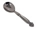Georg Jensen 
Dronning 
Sterlingsølv og 
rustfrit stål, 
stor 
serveringsske.
Længde 23,2 
...