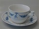 5 sets in stock
104 Large cup 
6.5 x 10.2 cm 
/2,25 dl  and 
saucer 16.8 cm 
(476) Bing and 
...