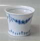 4 pcs in stock 
1st. Factory
Bing And 
Grondahl  
Empire 219 Vase 
7 cm (676)
Marked with 
the ...