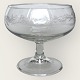 Mads Stage, 
Glas med 
vinløvs 
slibninger, 
Dessertskål, 
10,5cm høj, 
12cm i diameter 
*Perfekt stand*