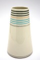 Bing & 
Grøndahl, 
Stoneware, 
Kegleformet 
vase med 
striber. Nr. 
7359. Højde 19 
cm. Pris: 450 
kr.