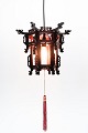 Loftslampe 
udført i træ 
med dekoration 
af kinesisk 
stil udformet 
som en lanterne 
fra omkring år 
...