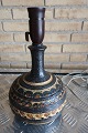 Bordlampe af keramikSjælden lampe af Jette Hellerøe med kærlig dekorationH: 20cm uden ...