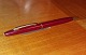 Lang slank 
bordeaux 
Montblanc nr. 
222 
skrueblyant. 
Modelnummer 
indgraveret (se 
foto). 
Endvidere ...