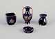 Limoges, 
Frankrig.  Fire 
dele porcelæn. 
Miniaturer. 
Dekoreret i 
22-karat 
bladguld. Smuk 
kongeblå ...