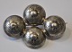 Antik brosche 
af 4 sølv 
knapper, Fabek 
Christian 
Fischer (1820 - 
1914), NIbe, 
Danmark. 
Stemplet: ...