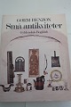 Små 
antikviteter
Gorm Benzon
Tegninger: 
Birthe Benzon
1972
Gyldendals 
Bogklub
Sideantal: ...