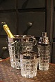 Lækkert bar set 
bestående af 
vinkøler , 
cocktailshaker 
og isspand med 
is tang fra 
70érne i ...