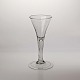 Nøgen Jomfru 
glas med 
ombukkede fod
Produceret 
formentligt i 
England, hvor 
ombukkede fod 
...