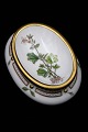 Royal Copenhagen, oval Flora Danica salt bowl.
RC#20/3557. 1.sort...