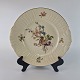 Rundt fad fra 
stellet 
Frijsenborg. No 
910/1864
Design 
Thorkild Olsen
Producent 
Royal ...