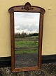 Stort spejl i 
fin træramme. 
Højde: 125 cm, 
bredde 63 cm. 
Har tidligere 
været monteret 
til at ...