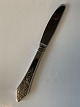 Lunch knife 
Antique in 
Silver
Length 19.7 cm 
approx
Nice and well 
maintained 
condition