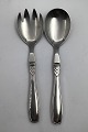 Horsens 
Silwersmithy 
Silver / Steel 
Rex Salad 
Serving Set 
Measures 21 cm 
(8.26 inch)