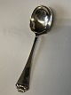 Serving spoon / 
Potato spoon 
Åkande Danish 
silver cutlery
Hans Hansen 
Silver
Length 22.8 
...
