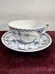 Musselmalet 
Halvblonde
Tekop med 
underkop.
Royal 
Copenhagen RC 
nr. 1 / 656 
1. ...