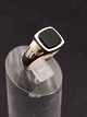 Sterling sølv 
ring størrelse 
52 med onyx fra 
sølvsmed Jens 
Aagaard 
Svendborg emne 
nr. 563402