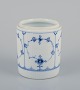 Royal 
Copenhagen Blue 
Fluted. Rare 
tea jar missing 
lid.