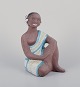 Mari Simmulson 
(1911-2000), 
for 
Upsala-Ekeby, 
Sverige.
Sjælden 
keramikfigur af 
halvnøgen ...