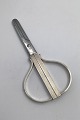 Axel Holm 
Sterling Silver 
Grape Scissors 
Measures 13.5 
cm (5.31 inch)