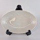 Ovalt fad fra 
stellet 
Elegance. No 38
Producent Bing 
& Grøndahl
Elegance er 
hvidt glaseret 
...