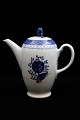 Aluminia / 
Royal 
Copenhagen 
Trankebar 
kaffekande.
Dekorationsnummer: 
11/1105. H: 
21cm. 
Er i ...