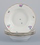 Royal 
Copenhagen 
Saksisk Blomst. 
Fire dybe 
tallerkner i 
...