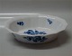2 stk på lager 
1. sortering
Royal 
Copenhagen Blå 
Blomst Kantet 
8632-10 
Salatskål, oval 
6 x 24 ...